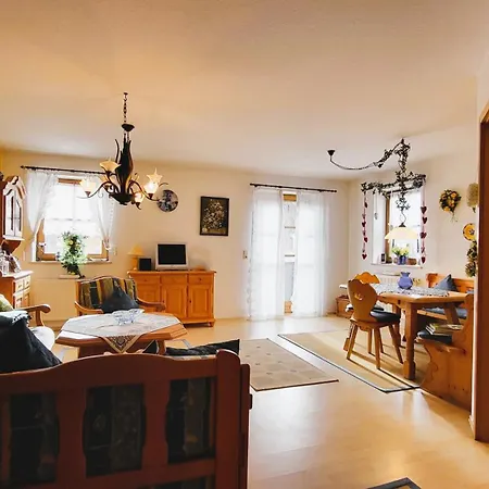 Flora Apartment Rosshaupten
